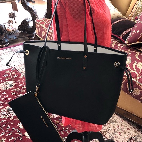 3pcs Michael Kors drawstring tote&wristlet&wallet - Picture 8 of 8